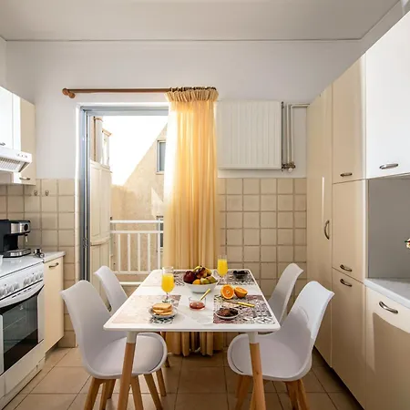 Central Double Bedroom Apartment Heraklion  Exterior photo